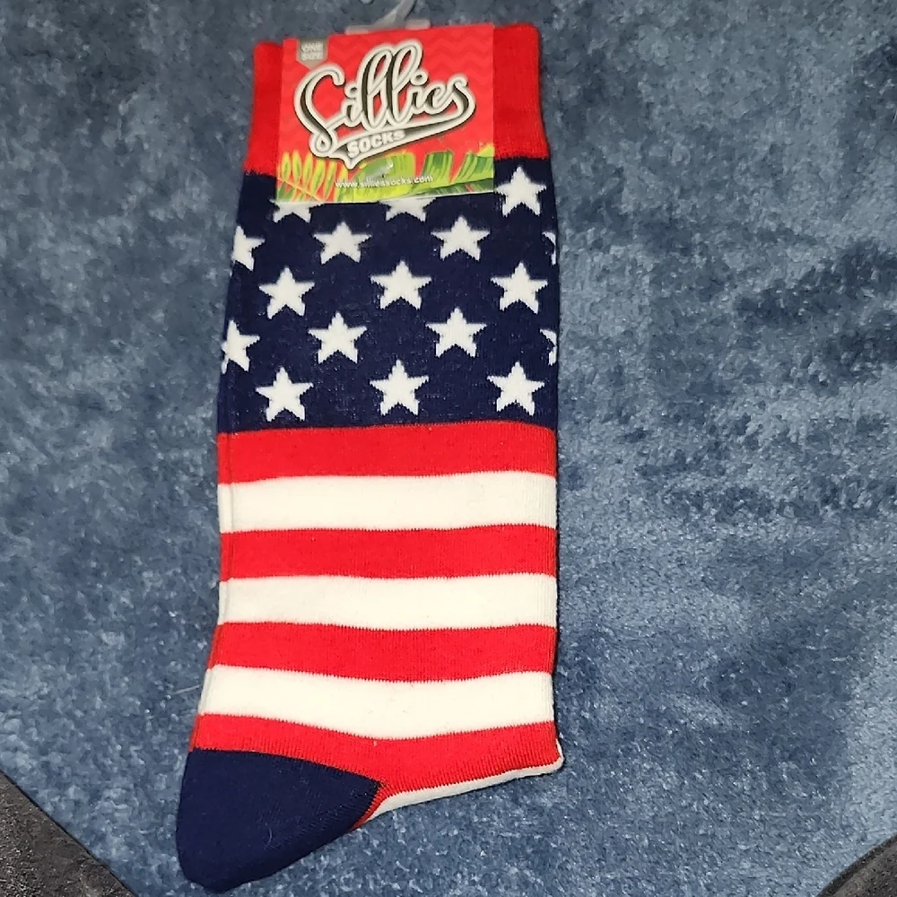 4 For $25 Red and White Casual Socks with Patriotic Designs - Picture 3 of 6